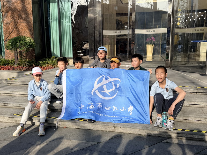 1775030976520565.jpg 集体照1.jpg.JPG